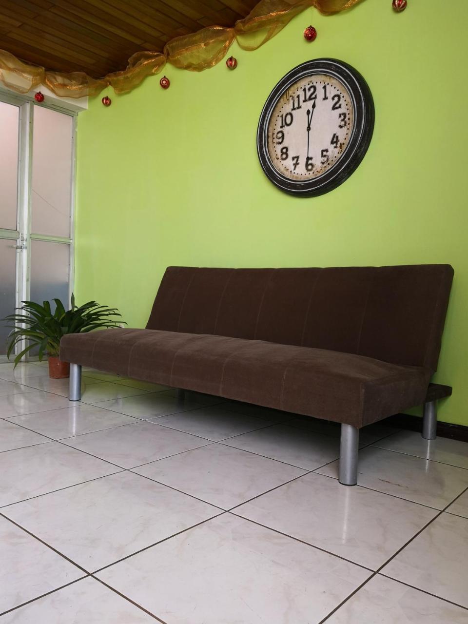 Vida Tropical Bed and Breakfast Αλαχουέλα Εξωτερικό φωτογραφία