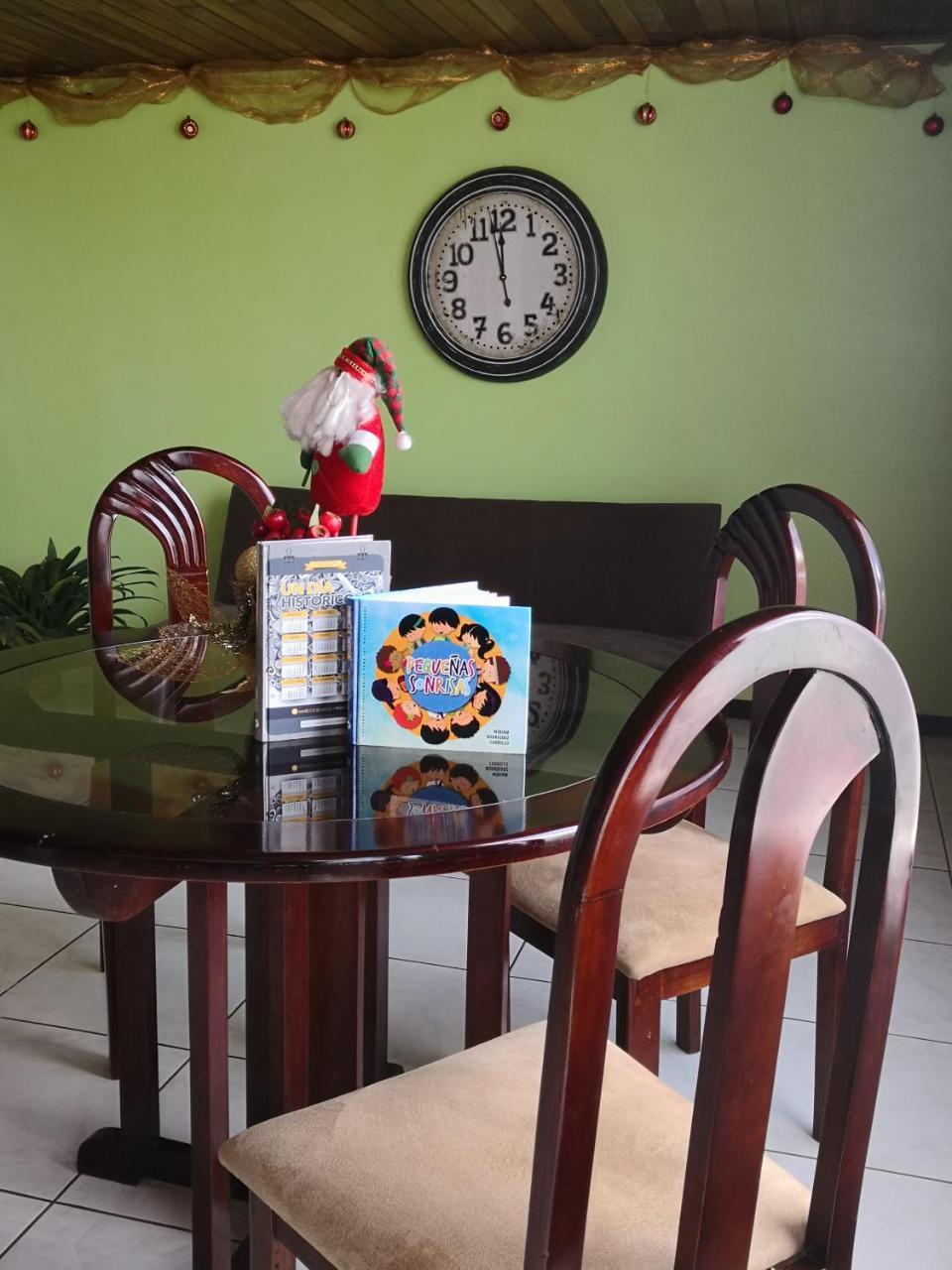 Vida Tropical Bed and Breakfast Αλαχουέλα Εξωτερικό φωτογραφία