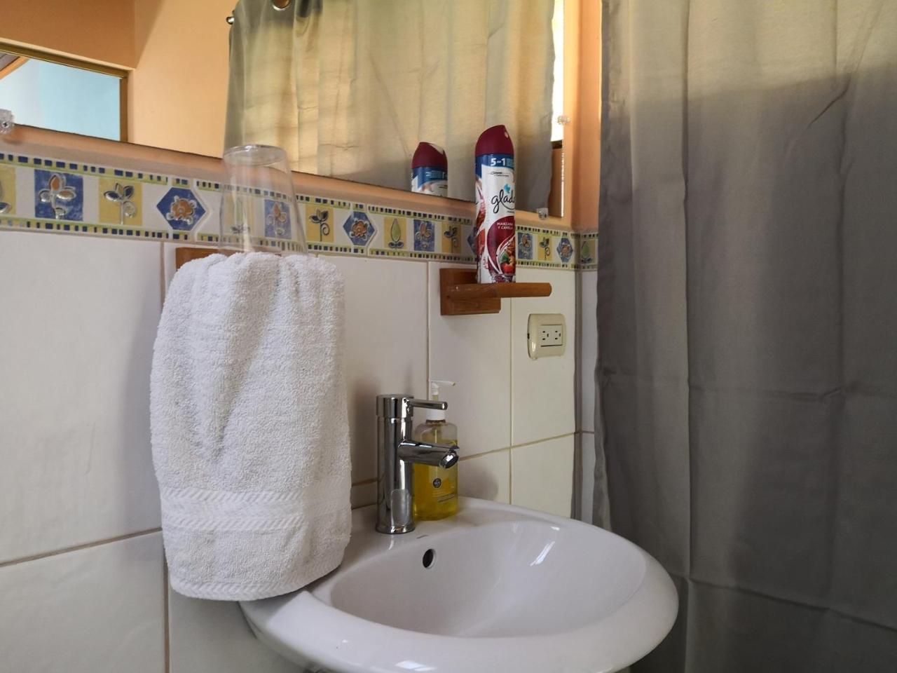 Vida Tropical Bed and Breakfast Αλαχουέλα Εξωτερικό φωτογραφία